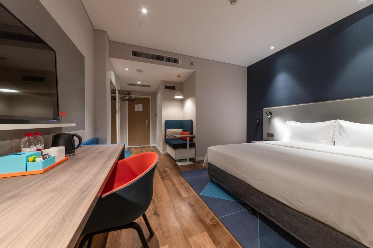 Holiday Inn Express Kaifeng City Center By Ihg Exteriör bild