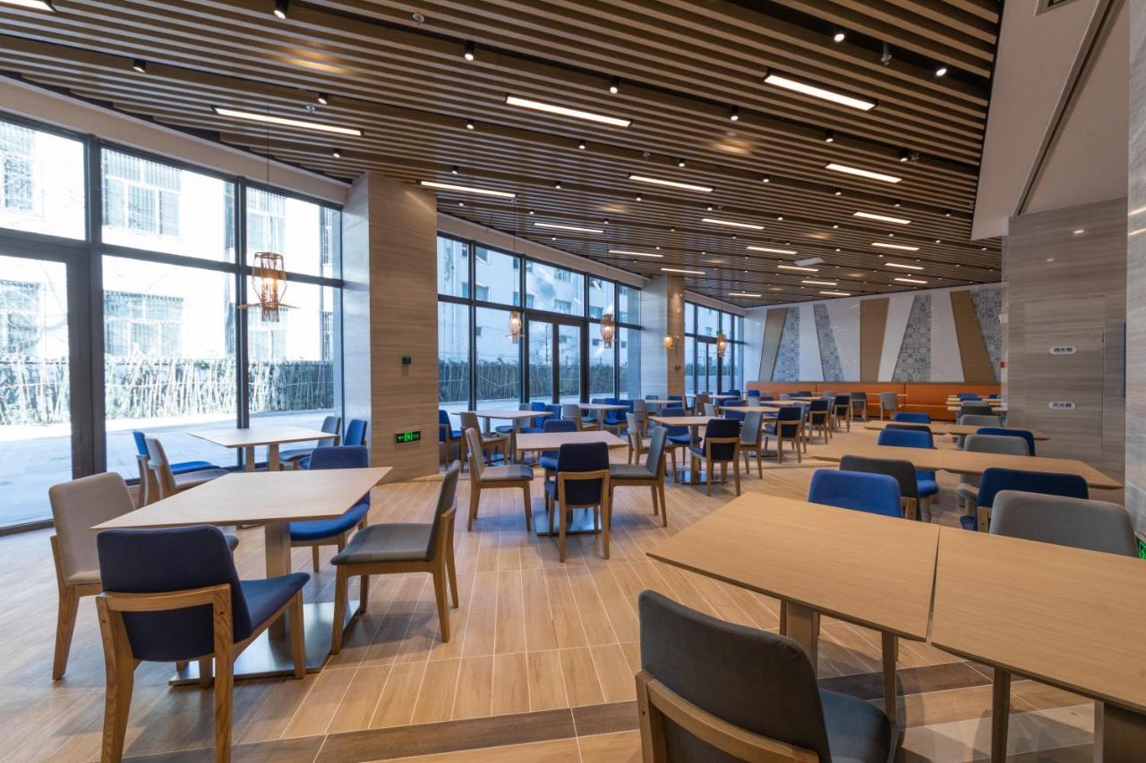 Holiday Inn Express Kaifeng City Center By Ihg Exteriör bild