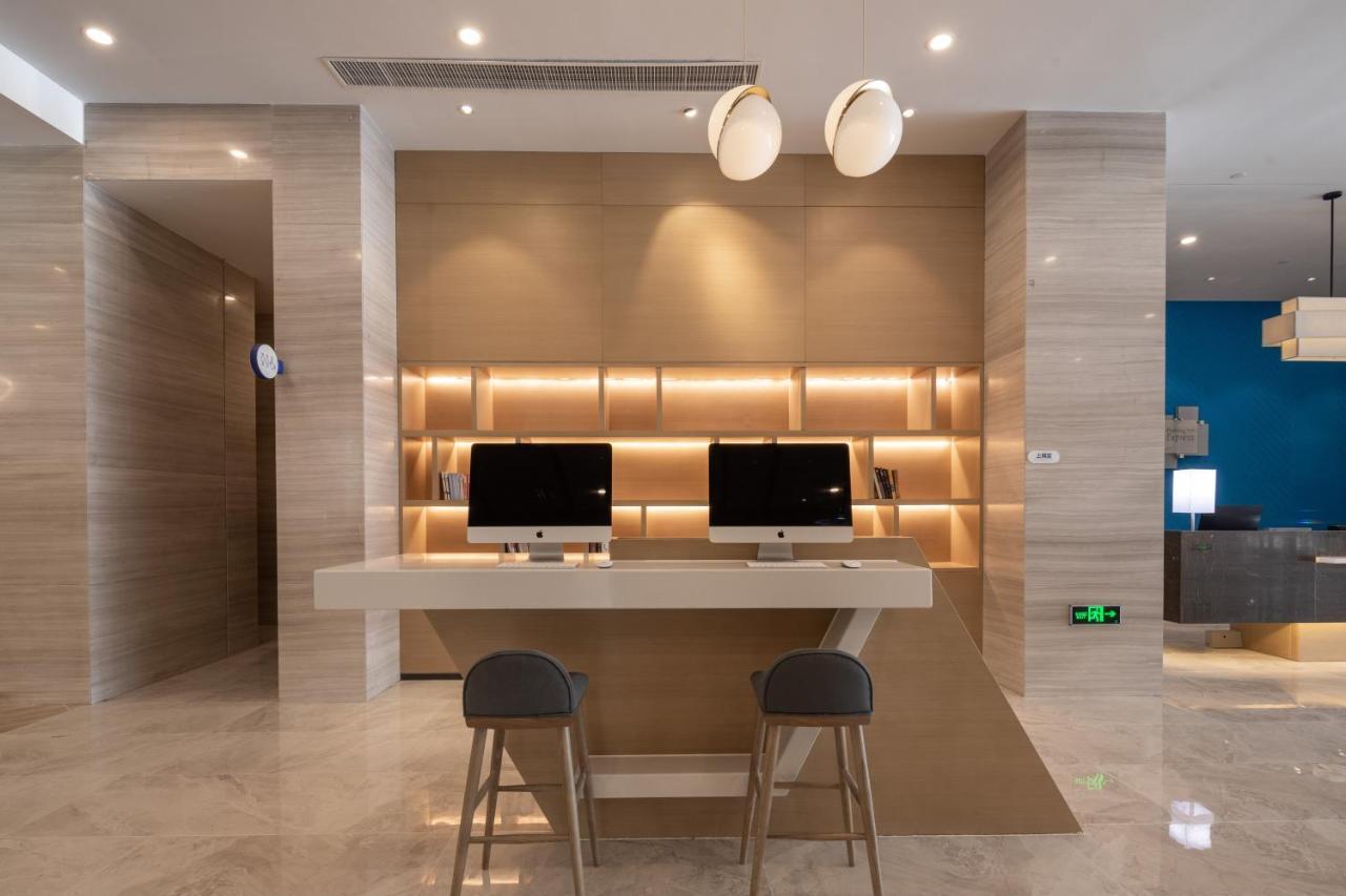 Holiday Inn Express Kaifeng City Center By Ihg Exteriör bild