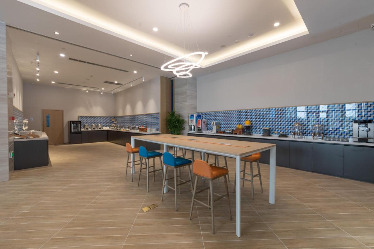 Holiday Inn Express Kaifeng City Center By Ihg Exteriör bild