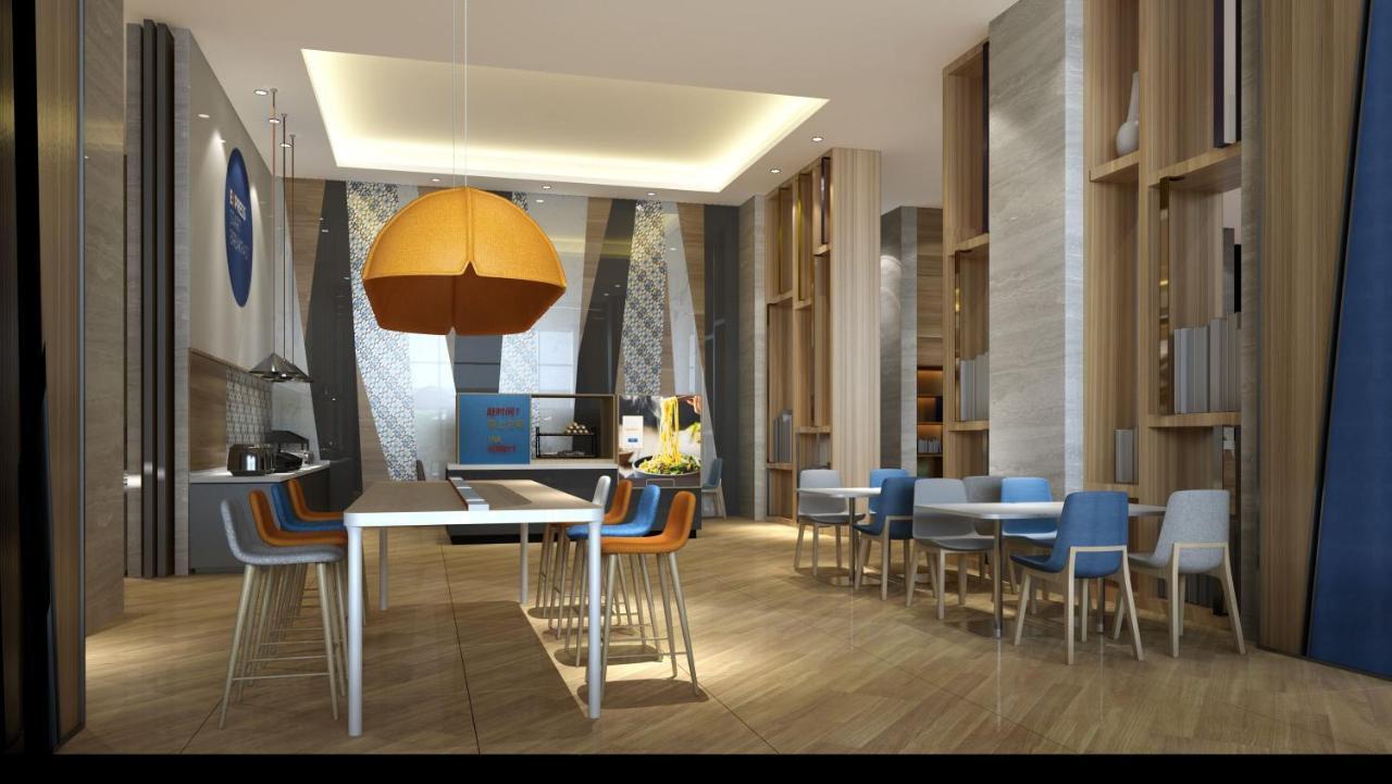 Holiday Inn Express Kaifeng City Center By Ihg Exteriör bild